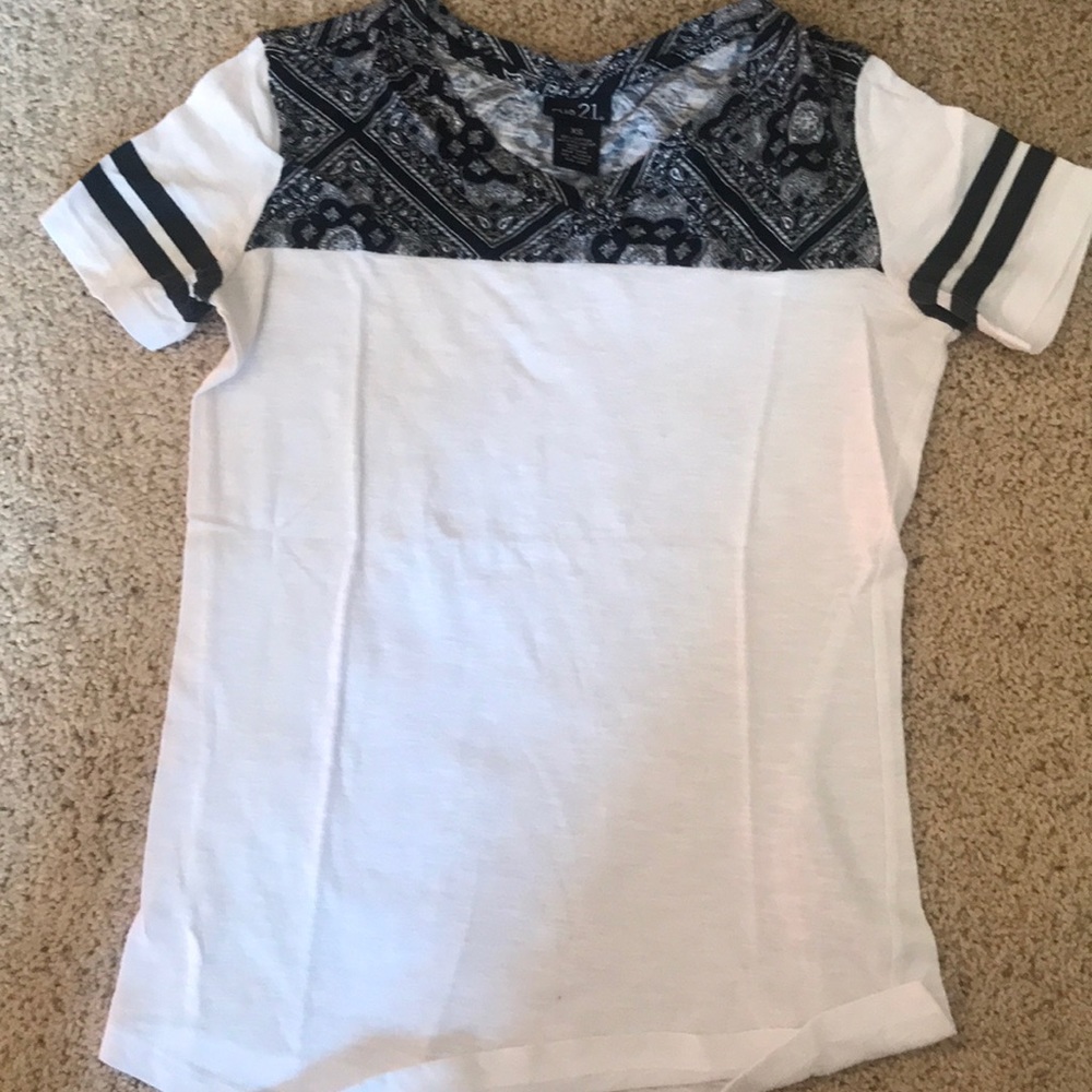 Rue 21 t shirt